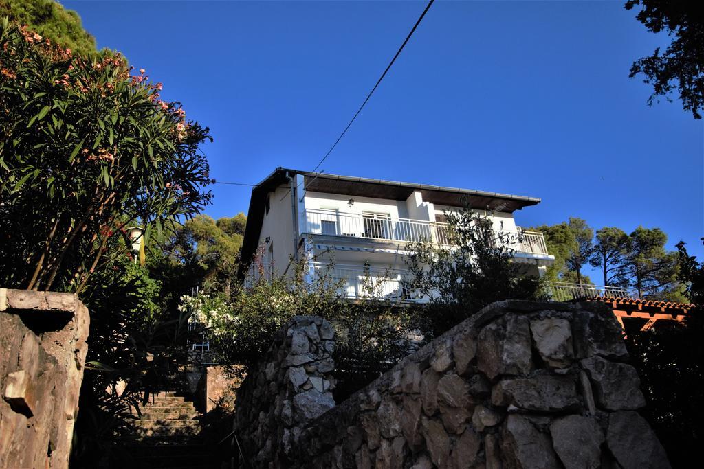 Apartment Mip Tisno Luaran gambar