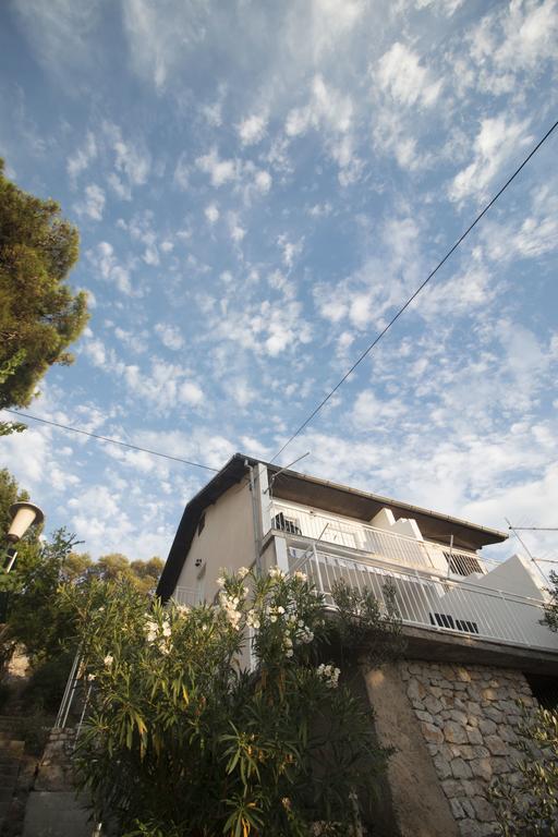 Apartment Mip Tisno Luaran gambar
